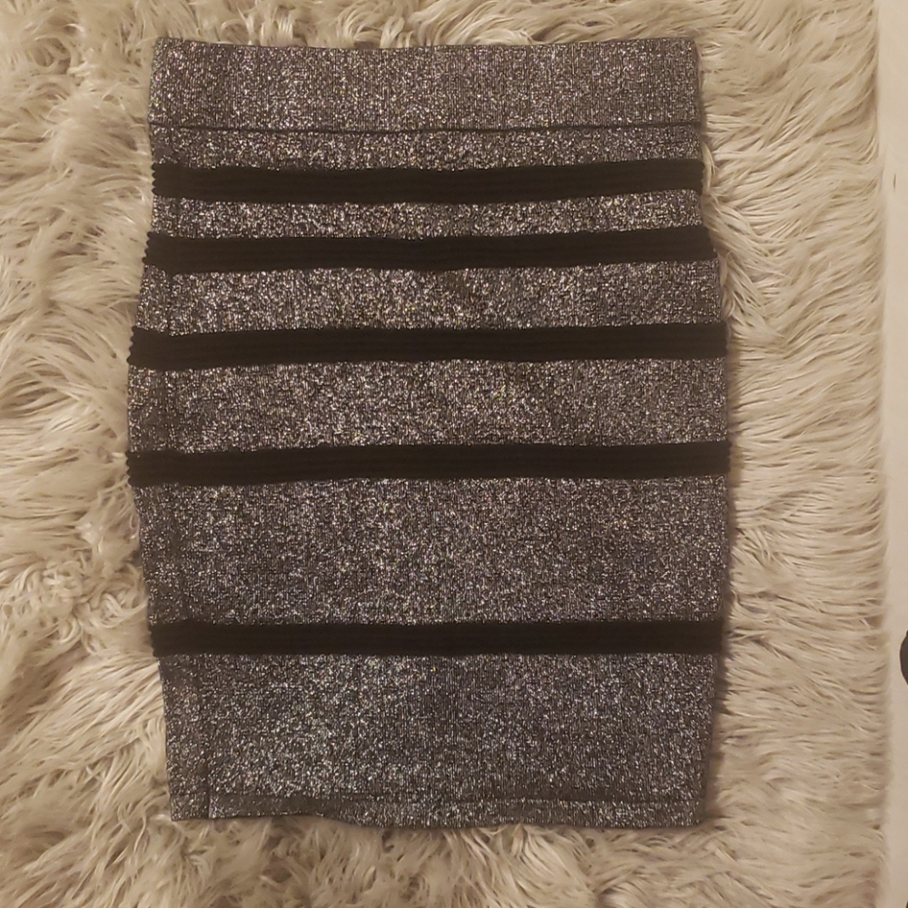 Arden B. Pencil skirt